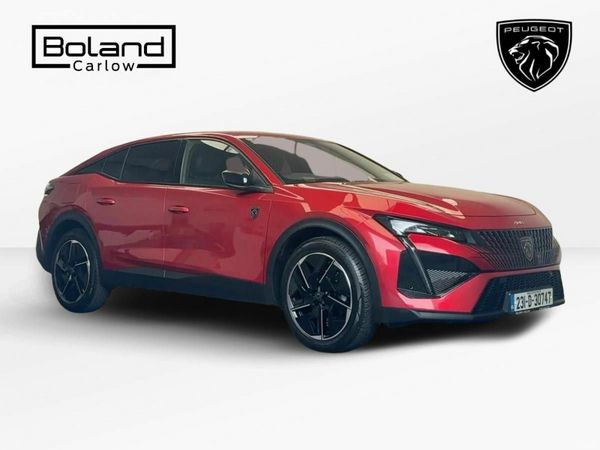 Peugeot 408 Hatchback, Petrol, 2023, Red