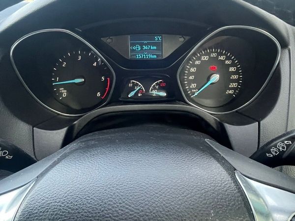 Ford Focus Hatchback, Diesel, 2014, Brown