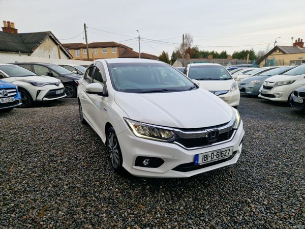 Honda Grace Saloon, Petrol Hybrid, 2018, White