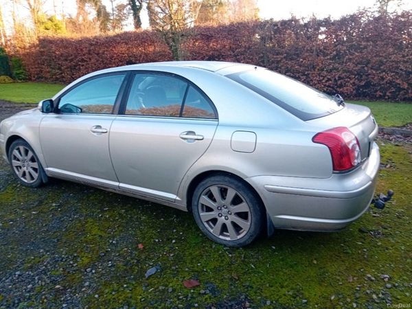 Toyota Avensis Hatchback, Diesel, 2009, Silver