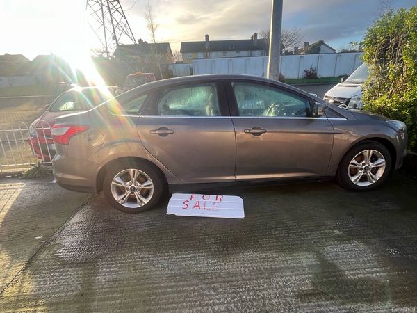 Ford Focus Saloon, Diesel, 2012, Brown