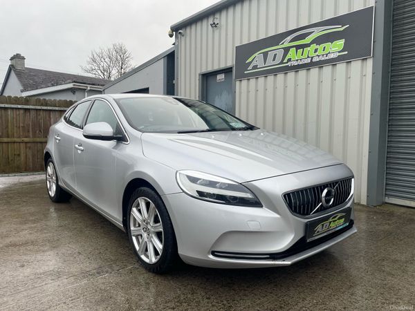 Volvo V40 Hatchback, Diesel, 2017, Grey