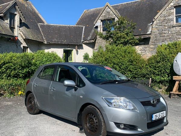 Toyota Auris Hatchback, Petrol, 2009, Grey