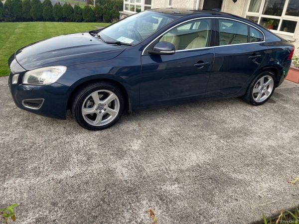 Volvo S60 Saloon, Diesel, 2011, Blue