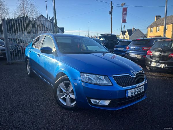 Skoda Octavia Saloon, Diesel, 2017, Blue