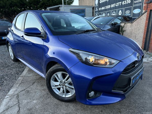 Toyota Yaris Hatchback, Petrol Hybrid, 2025, Blue