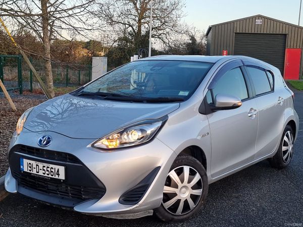 Toyota Aqua Hatchback, Petrol Hybrid, 2019, Silver