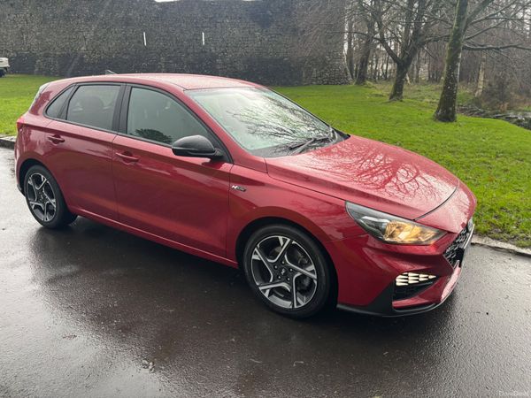 Hyundai i30 Hatchback, Petrol, 2022, Red