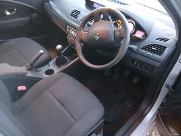 Renault Fluence Saloon, Diesel, 2012, Silver