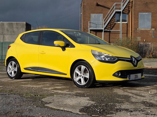 Renault Clio Hatchback, Petrol, 2015, Yellow