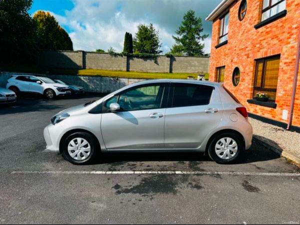 Toyota Vitz Hatchback, Petrol, 2017, Silver