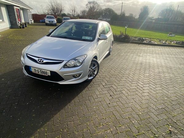 Hyundai i30 Hatchback, Diesel, 2011, Silver