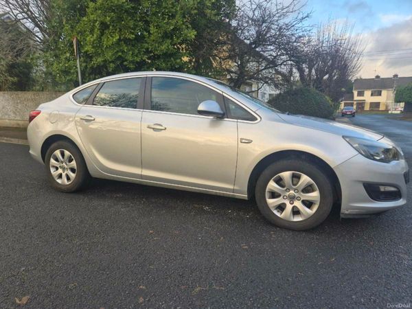 Opel Astra Saloon, Diesel, 2016, Silver