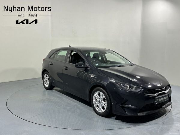 Kia Ceed Hatchback, Diesel Hybrid, 2023, Black