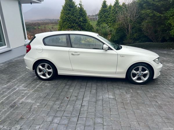 BMW 1-Series Hatchback, Diesel, 2010, White