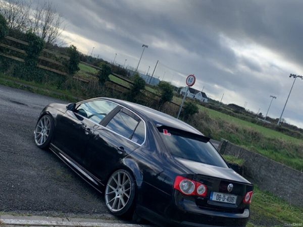 Volkswagen Jetta Saloon, Petrol, 2008, Black