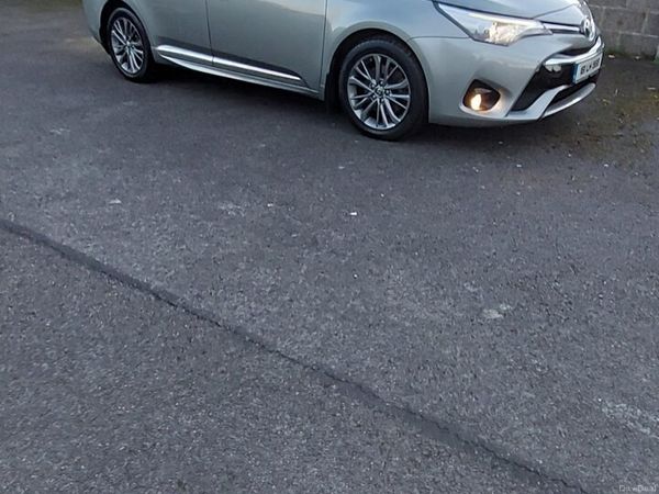 Toyota Avensis Saloon, Diesel, 2016, Grey