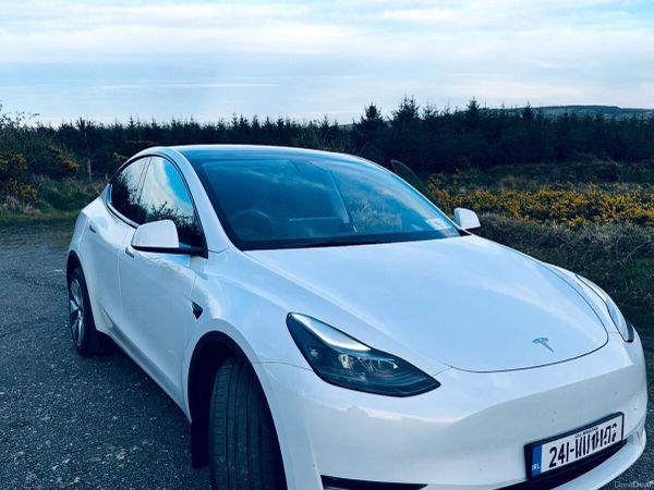 Tesla Model Y MPV, Electric, 2024, White