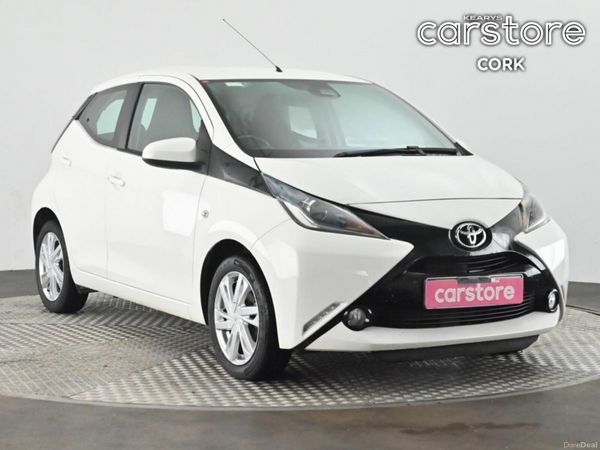 Toyota Aygo Hatchback, Petrol, 2017, White