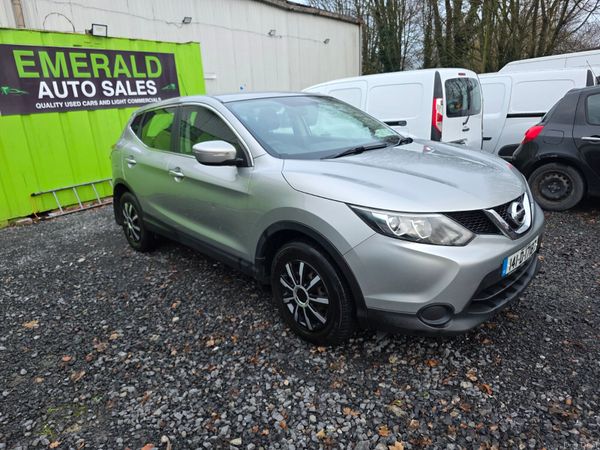 Nissan Qashqai Hatchback, Diesel, 2014, Silver