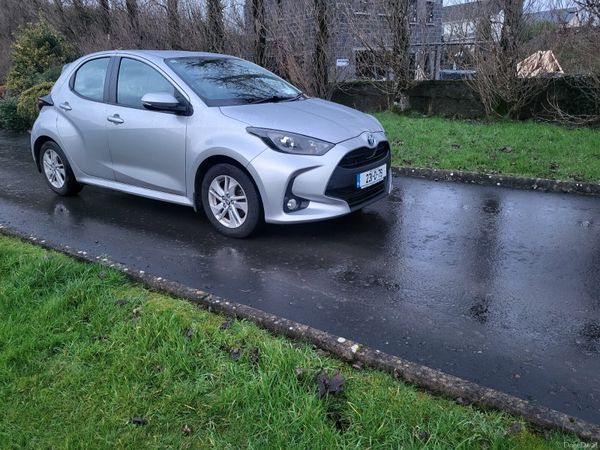 Toyota Yaris Hatchback, Petrol Hybrid, 2023, Grey