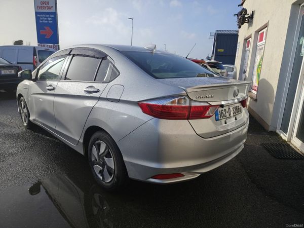 Honda Grace Saloon, Petrol Hybrid, 2016, Silver