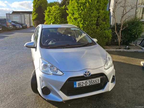 Toyota Aqua Hatchback, Petrol Hybrid, 2016, Silver