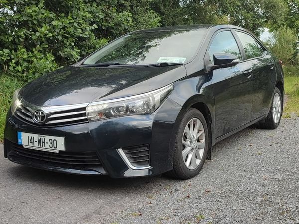 Toyota Corolla Saloon, Diesel, 2014, Black