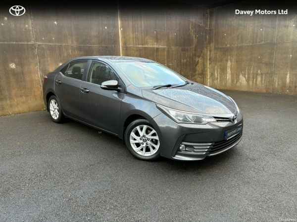 Toyota Corolla Saloon, Diesel, 2018, Grey