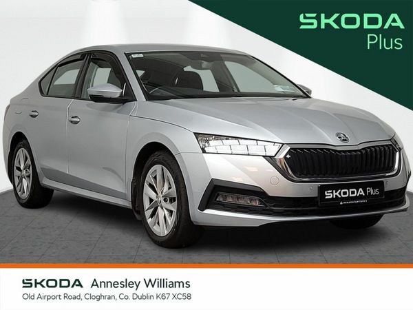 Skoda Octavia Saloon, Diesel, 2025, Silver
