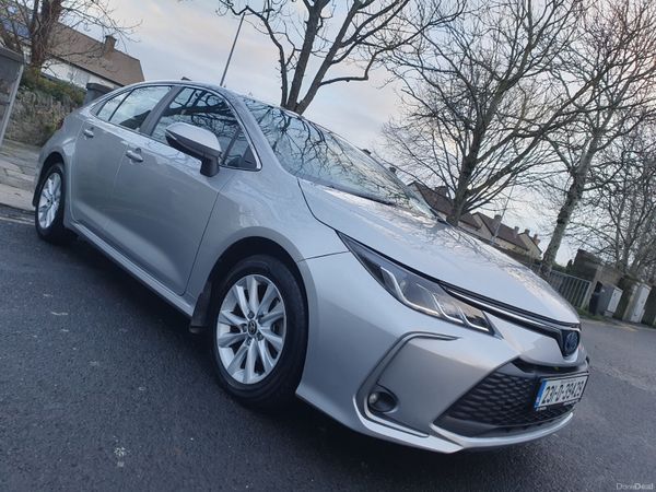 Toyota Corolla Saloon, Petrol Hybrid, 2023, Grey