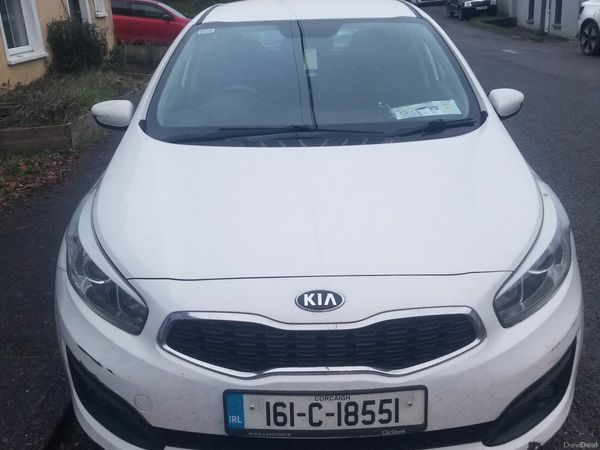 Kia Ceed Hatchback, Diesel, 2016, White