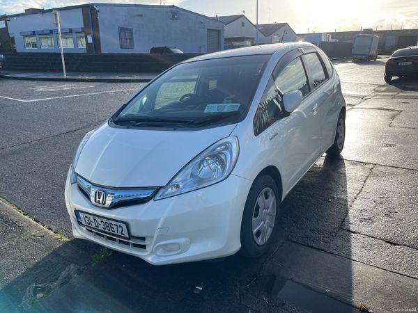Honda Fit Hatchback, Petrol Hybrid, 2013, Silver