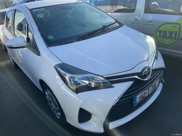 Toyota Yaris Hatchback, Diesel, 2014, White
