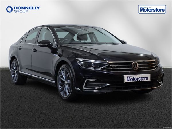 Volkswagen Passat Saloon, Petrol Hybrid, 2019, Black