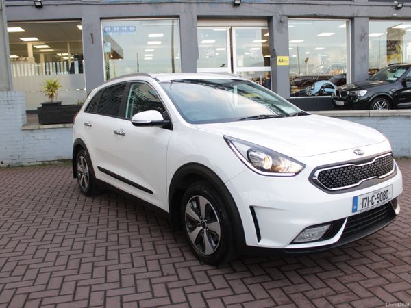 Kia Niro SUV, Petrol Hybrid, 2017, White