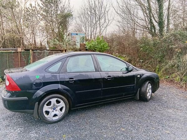 Ford Focus Saloon, Petrol, 2007, Black