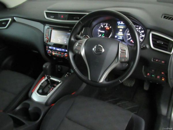 Nissan Qashqai Hatchback, Diesel, 2016, Grey