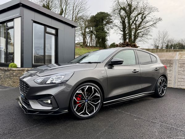Ford Focus Hatchback, Diesel, 2020, Grey