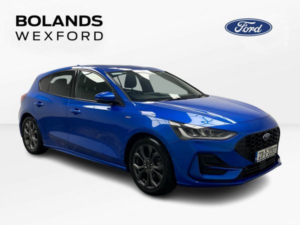 Ford Focus Hatchback, Petrol, 2023, Blue