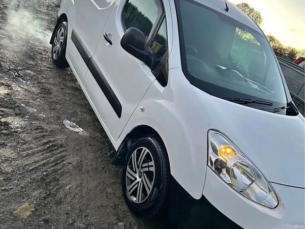 Peugeot Partner MPV, Diesel, 2015, White