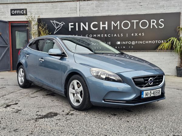 Volvo V40 Hatchback, Petrol, 2014, Blue