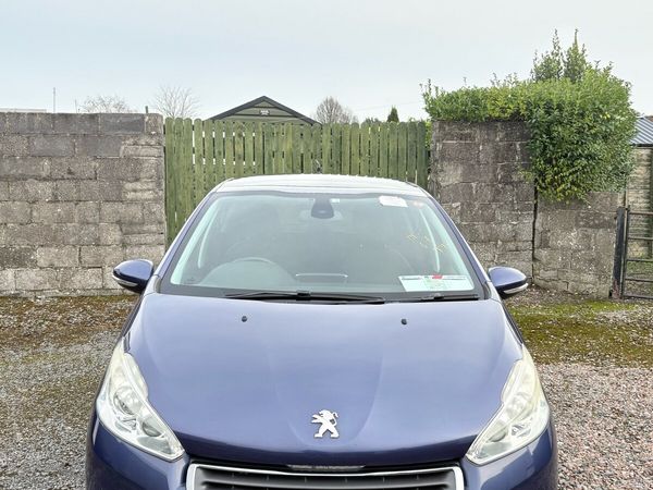 Peugeot 208 Hatchback, Petrol, 2014, Blue