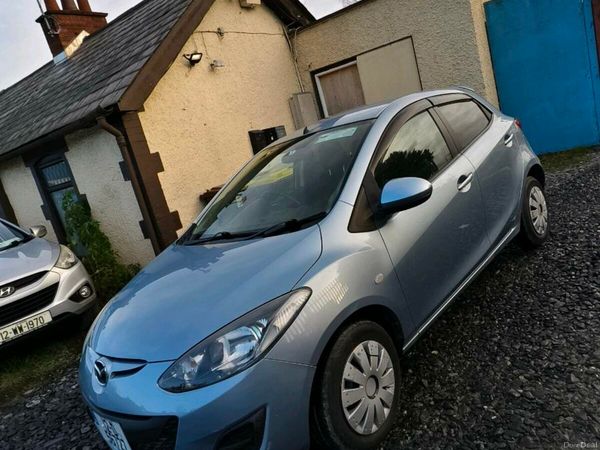 Mazda Demio MPV, Petrol, 2012, Blue