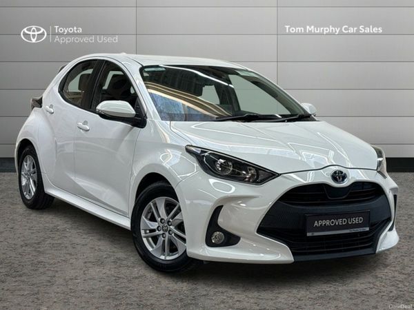 Toyota Yaris Hatchback, Petrol Hybrid, 2022, White