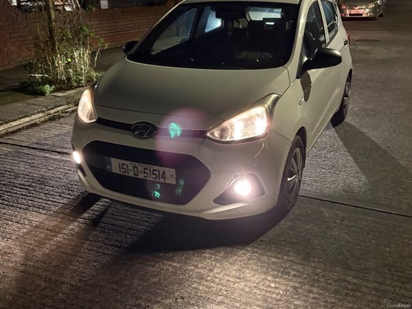 Hyundai i10 Hatchback, Petrol, 2015, White