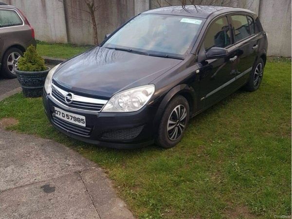 Opel Astra Hatchback, Petrol, 2007, Black