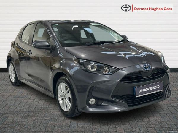 Toyota Yaris Hatchback, Petrol Hybrid, 2023, Grey