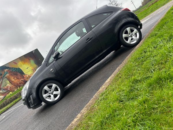 Vauxhall Corsa Hatchback, Petrol, 2012, Black