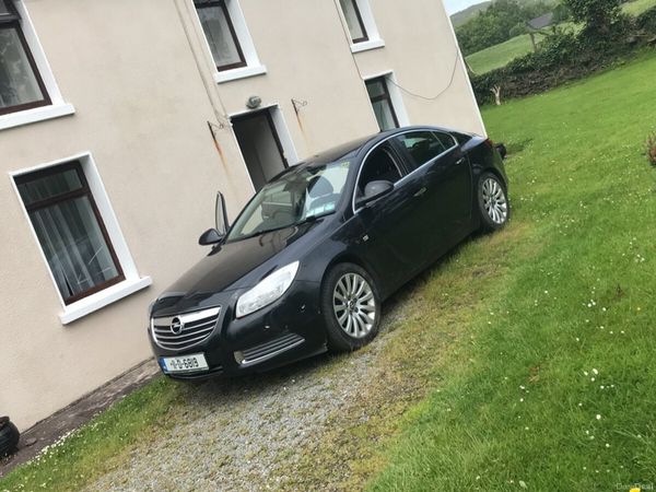 Opel Insignia Hatchback, Diesel, 2011, Black